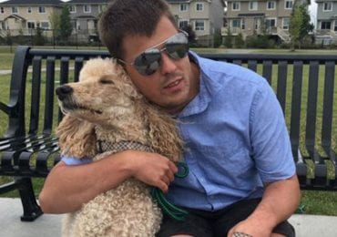 Blind Man Asks For Dog Descriptions on Facebook