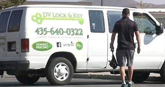 Locksmith Woman 911 On Hand
