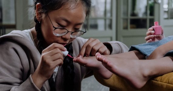 The risks of chroming and how to recognize warning signs.