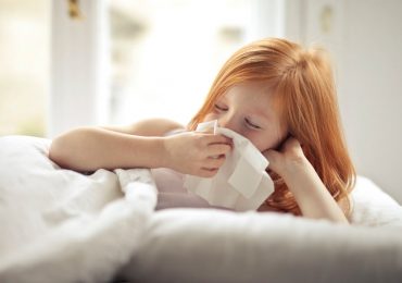 What is the best way to treat the common cold?